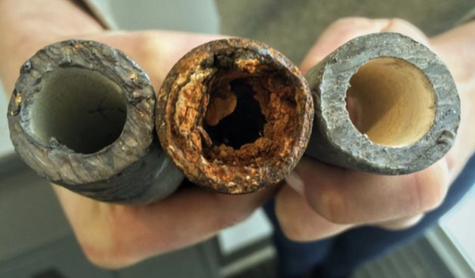 Contaminantes más comunes en el agua del grifo en España (y qué implican para la salud)